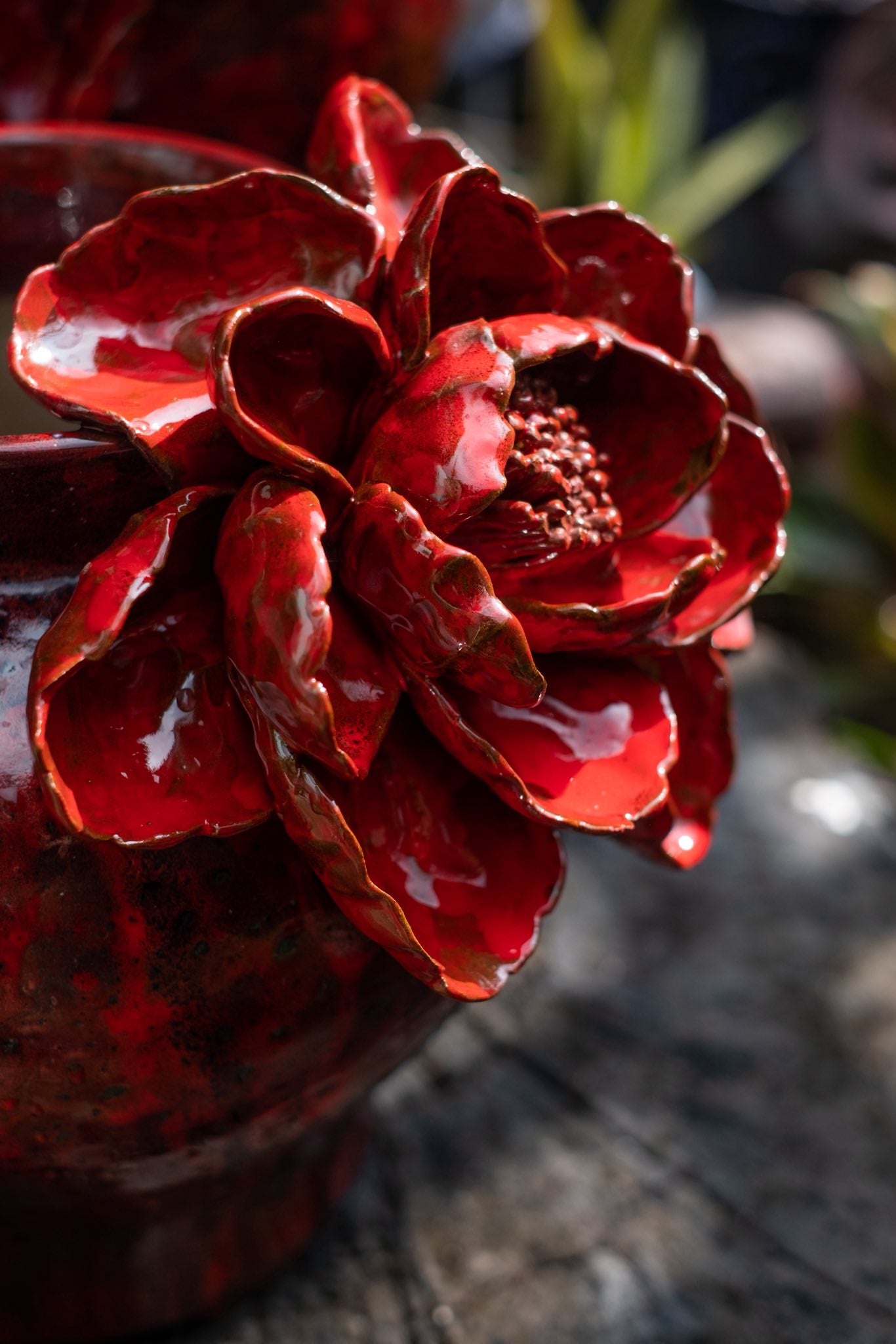 Céleste Céramique – Red Blossom Skulpturales Vasen- & Krug-Set