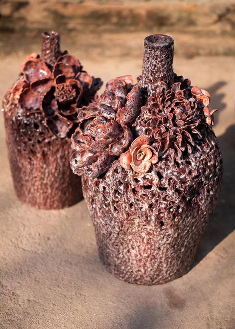 Céleste Céramique - Crimson Bloom Echoes