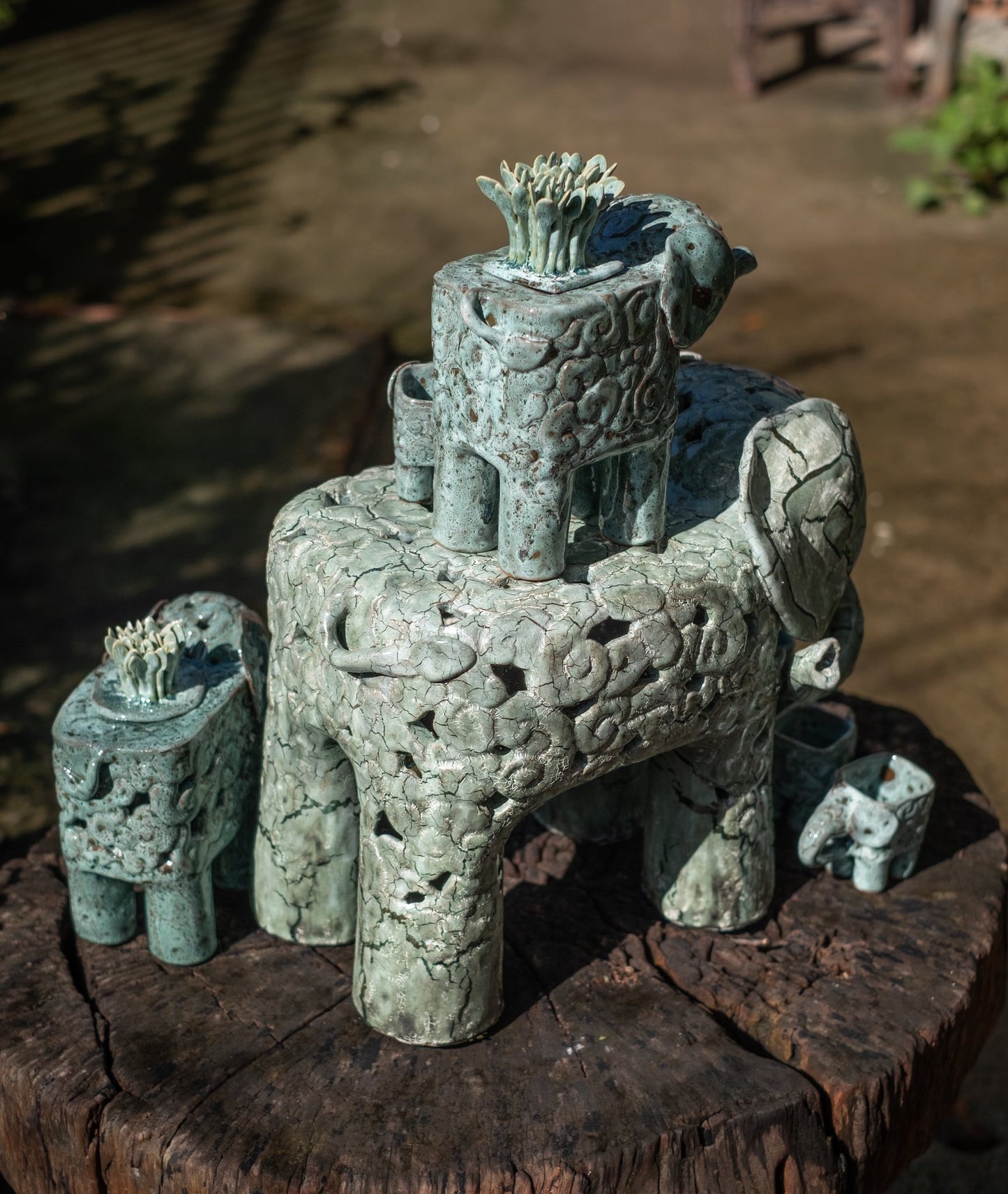 Céleste Céramique - Handcrafted Elephant Ceramic Set