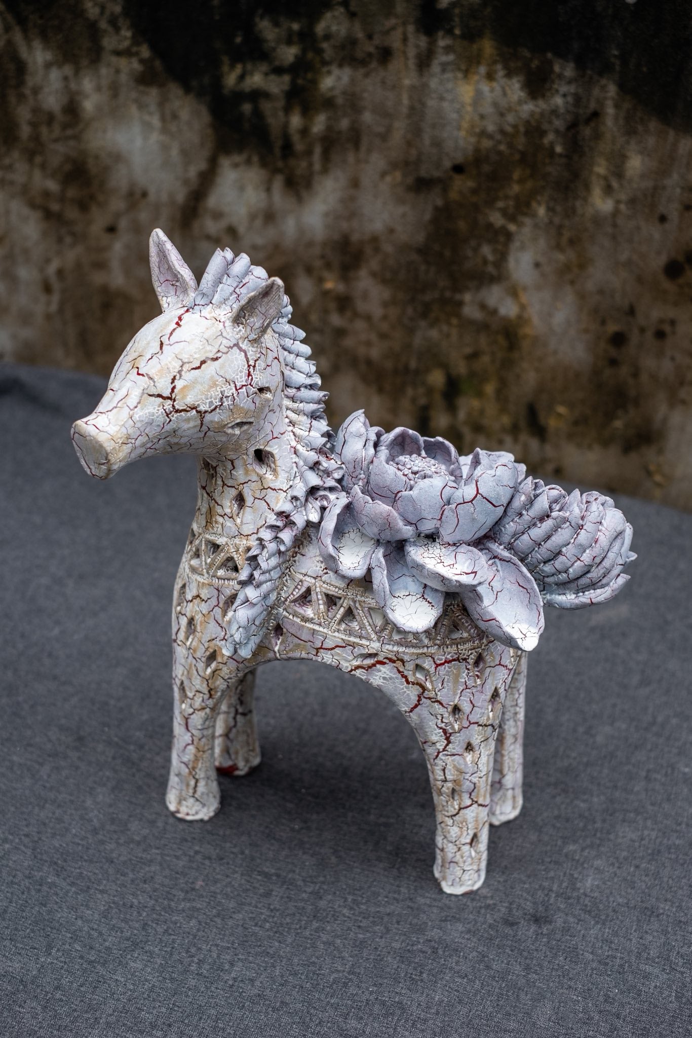 Céleste Céramique – Handgefertigte Keramik-Pferdeskulptur